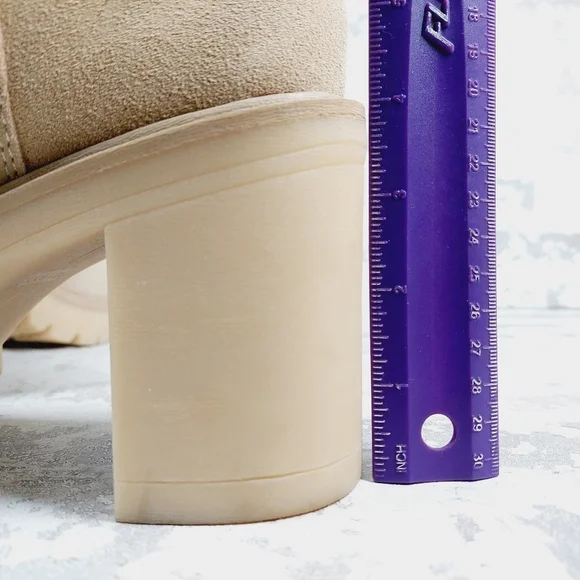 New Dolce Vita Caster H2O Cream Suede Booties E 176 - Picture 9 of 12